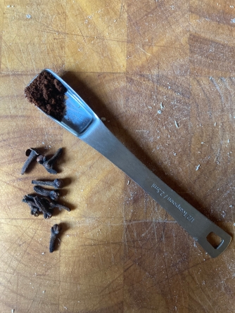 whole and ground cloves